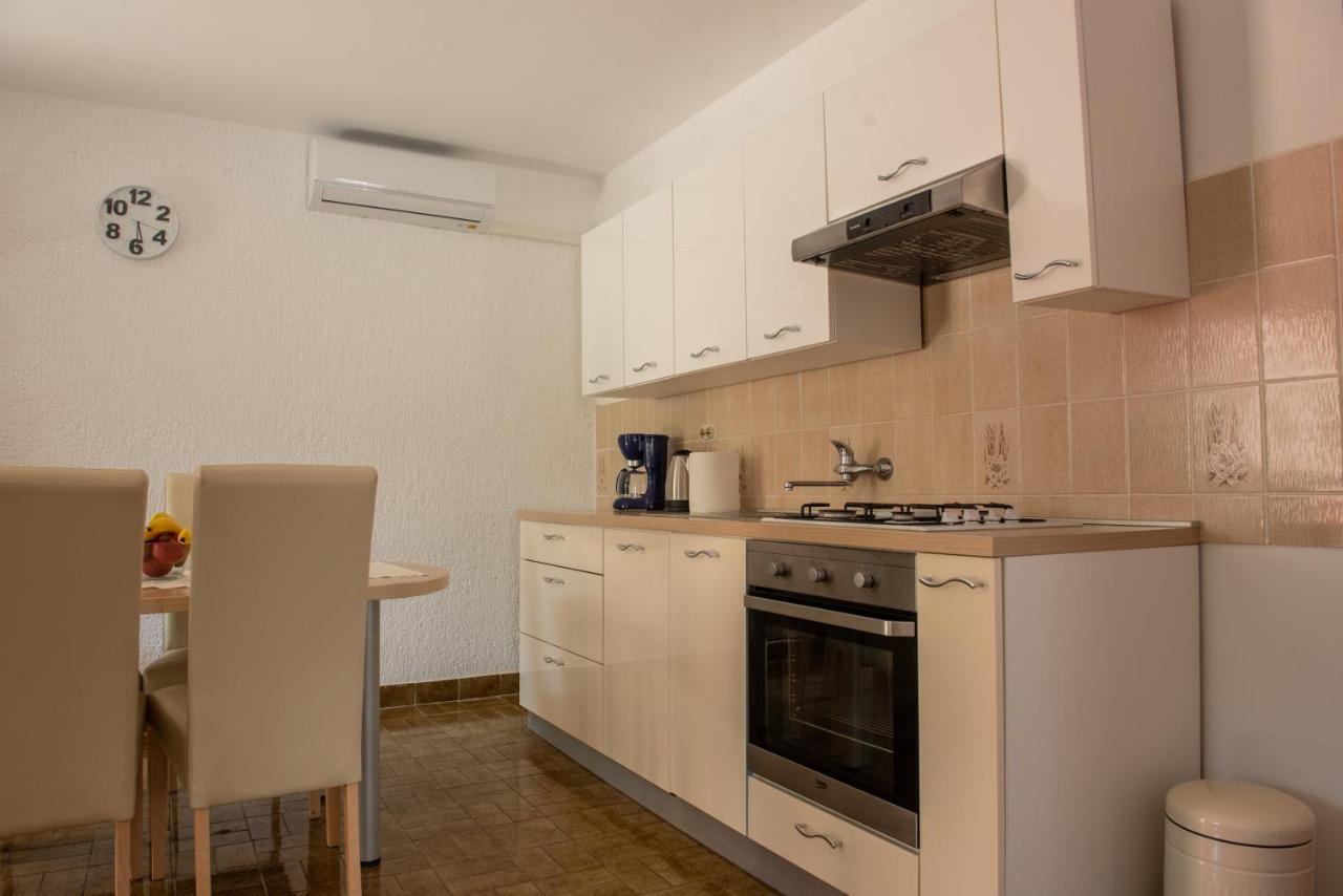 Apartman Bozica Vir Exterior foto