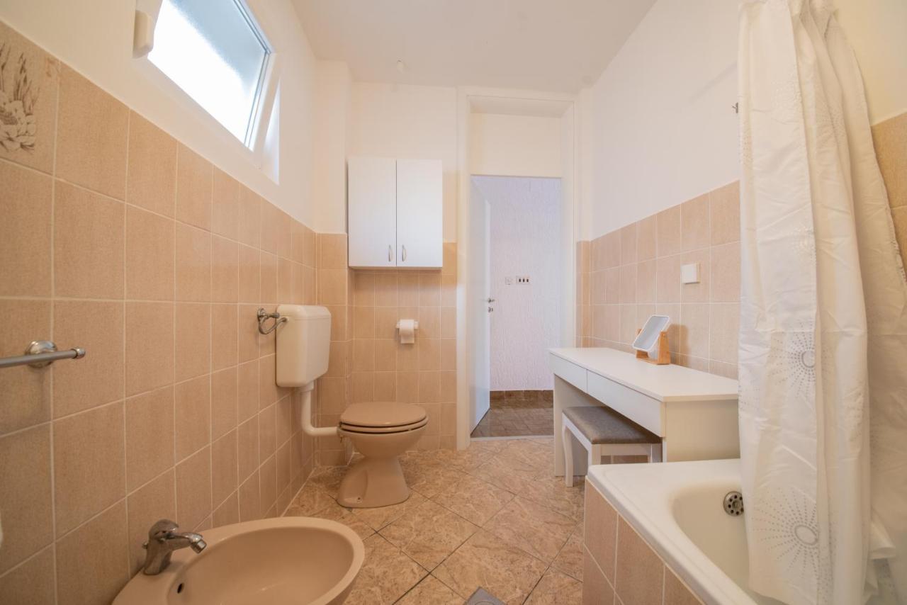 Apartman Bozica Vir Exterior foto